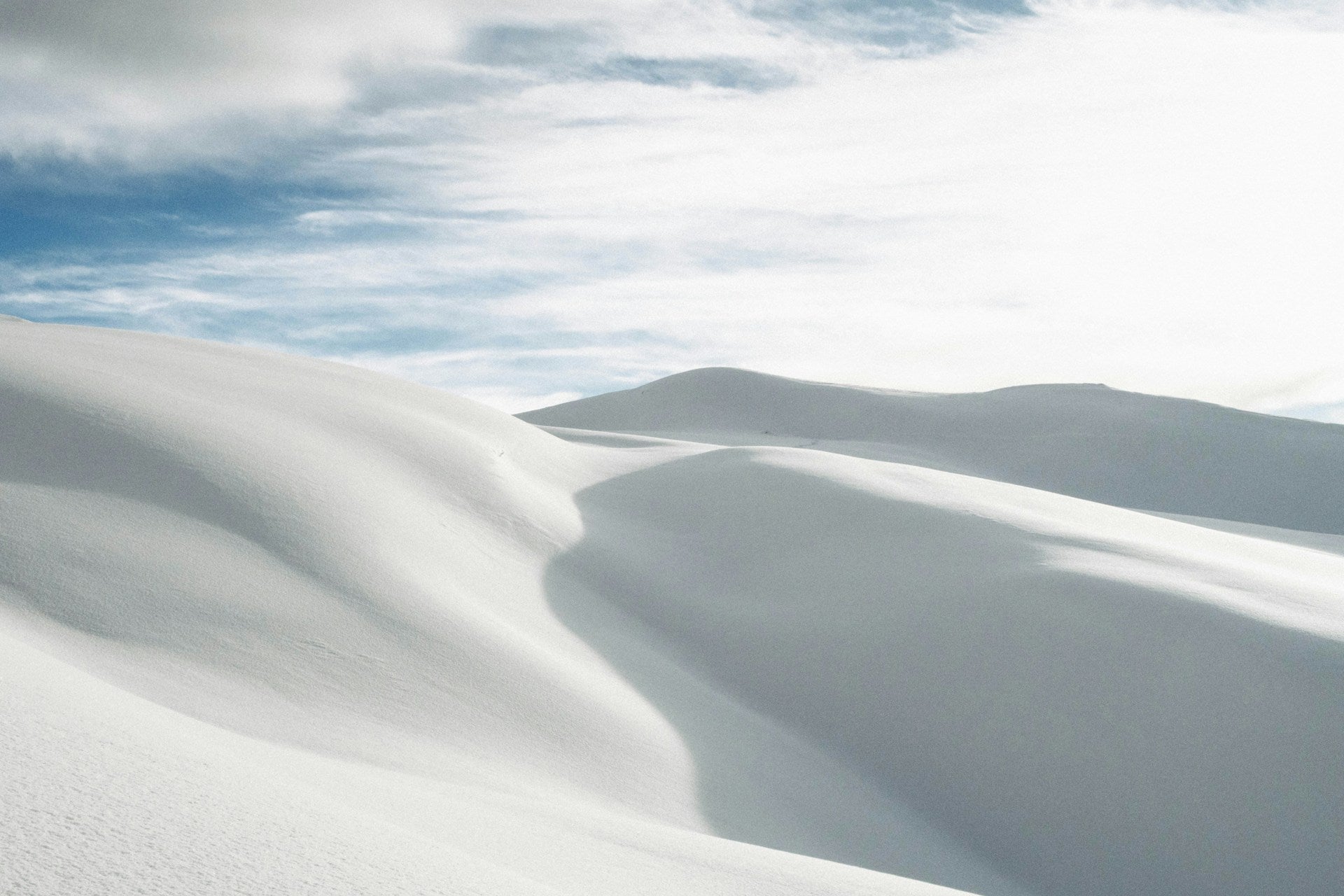 Dunas de arena blanca que representan pureza